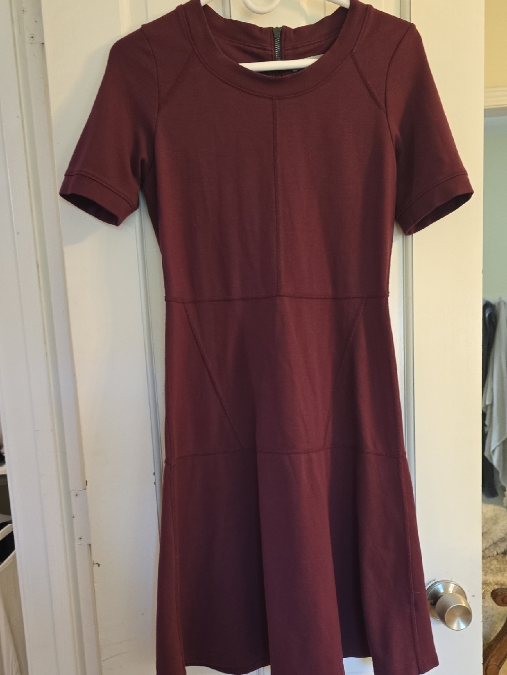 Athleta Burgundy Short-Sleeve Fit & Flare Dress Sz Xs